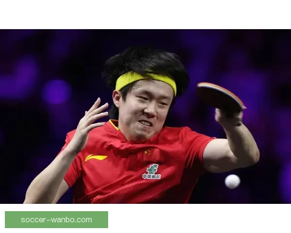 刘国正妻子看王楚钦比赛泪洒现场 累到双手撑地感动不已